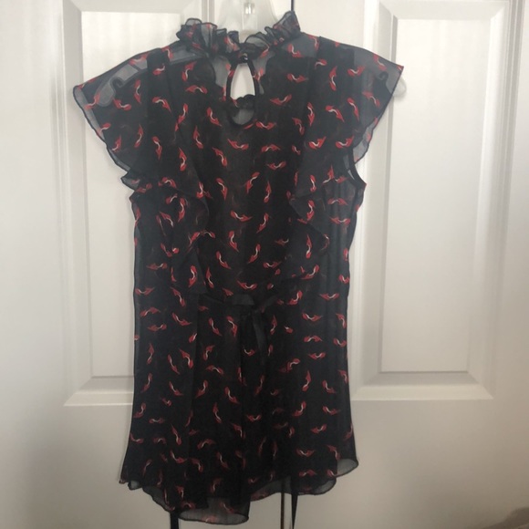 Small sheer black top - Picture 2 of 2